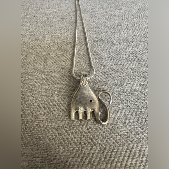 Small Elephant Fork Necklace - Picture 3 of 7